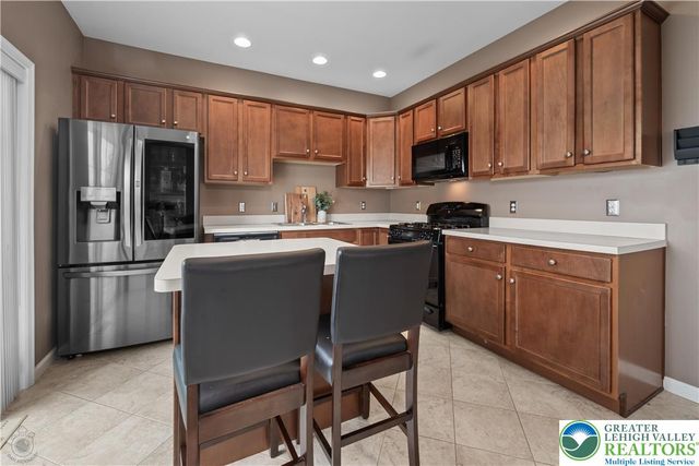 7719 Barrow Drive, Lower Macungie Twp, PA 18062