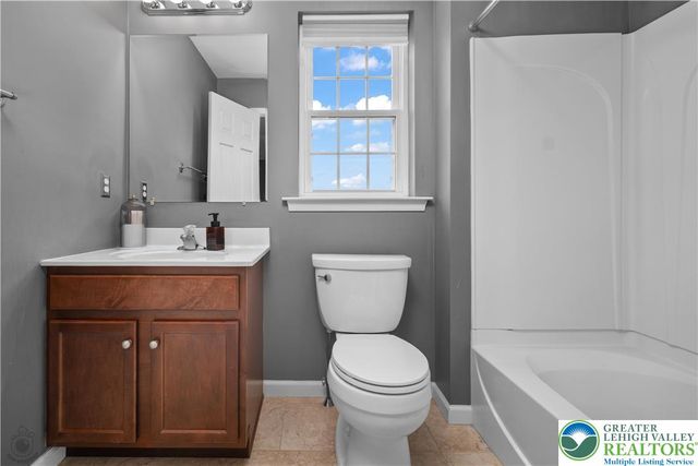 7719 Barrow Drive, Lower Macungie Twp, PA 18062