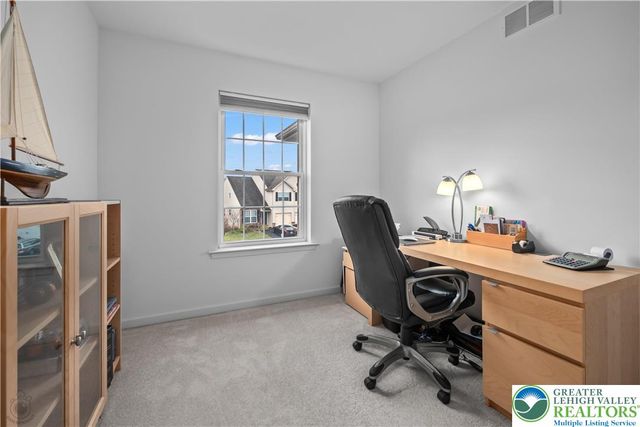 7719 Barrow Drive, Lower Macungie Twp, PA 18062