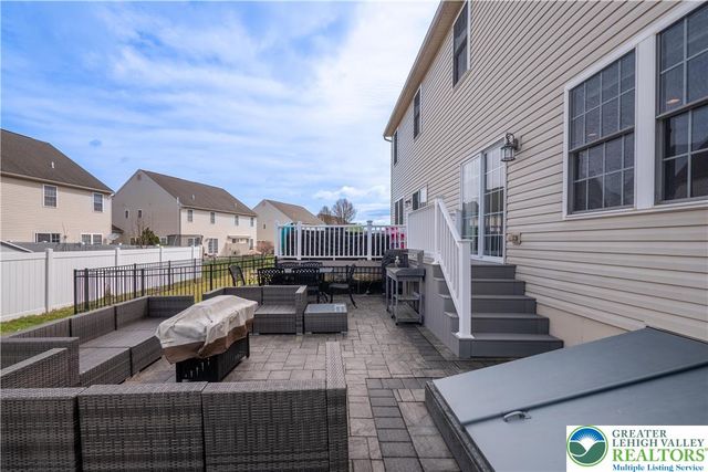 7719 Barrow Drive, Lower Macungie Twp, PA 18062