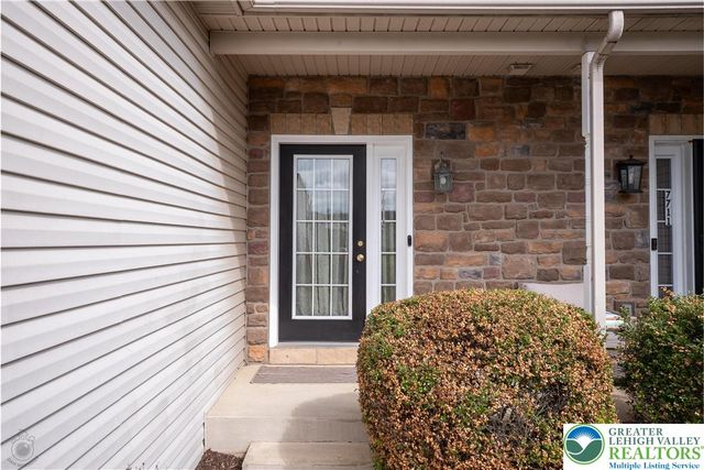 7719 Barrow Drive, Lower Macungie Twp, PA 18062