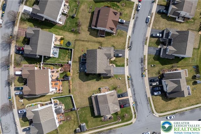 7719 Barrow Drive, Lower Macungie Twp, PA 18062