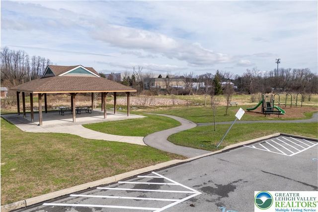 7719 Barrow Drive, Lower Macungie Twp, PA 18062