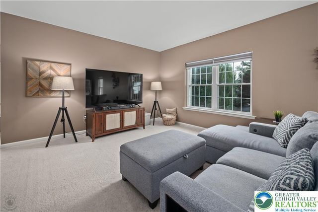 7719 Barrow Drive, Lower Macungie Twp, PA 18062