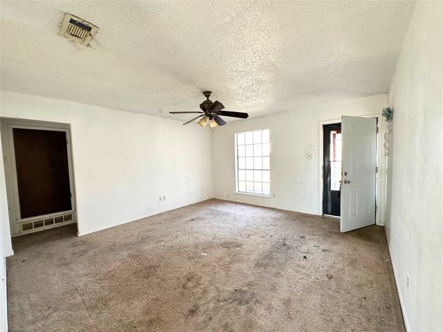 203 W 5th Street, Kennedale, TX 76060