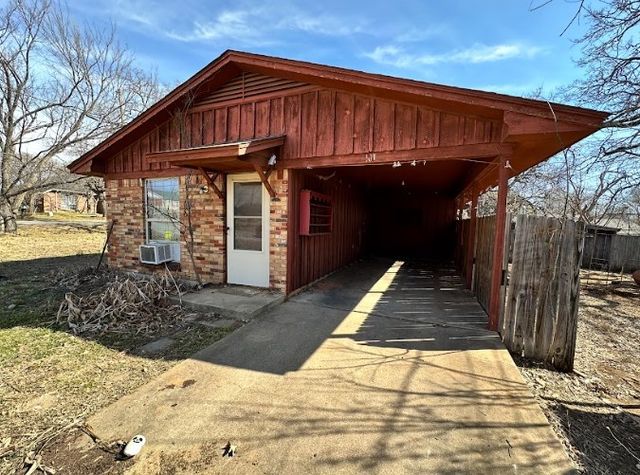 203 W 5th Street, Kennedale, TX 76060