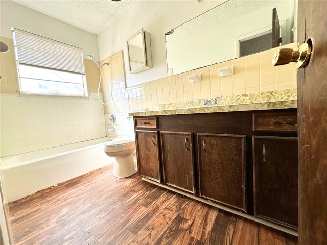 203 W 5th Street, Kennedale, TX 76060