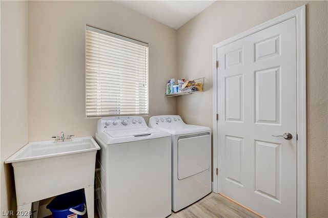 2570 Terrytown Avenue, Henderson, NV 89052