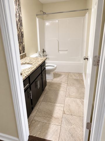 226 Cranklen Cir, Clarksville, TN 37042
