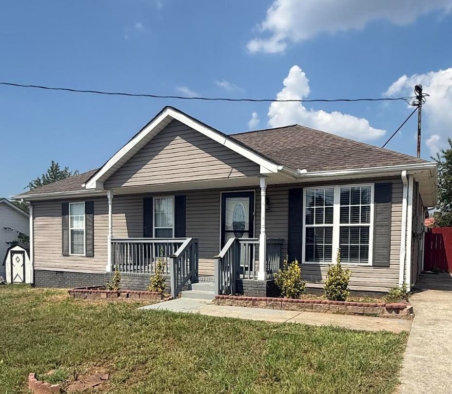 226 Cranklen Cir, Clarksville, TN 37042