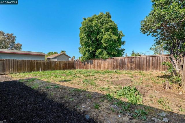 48 W Leland Rd, Pittsburg, CA 94565