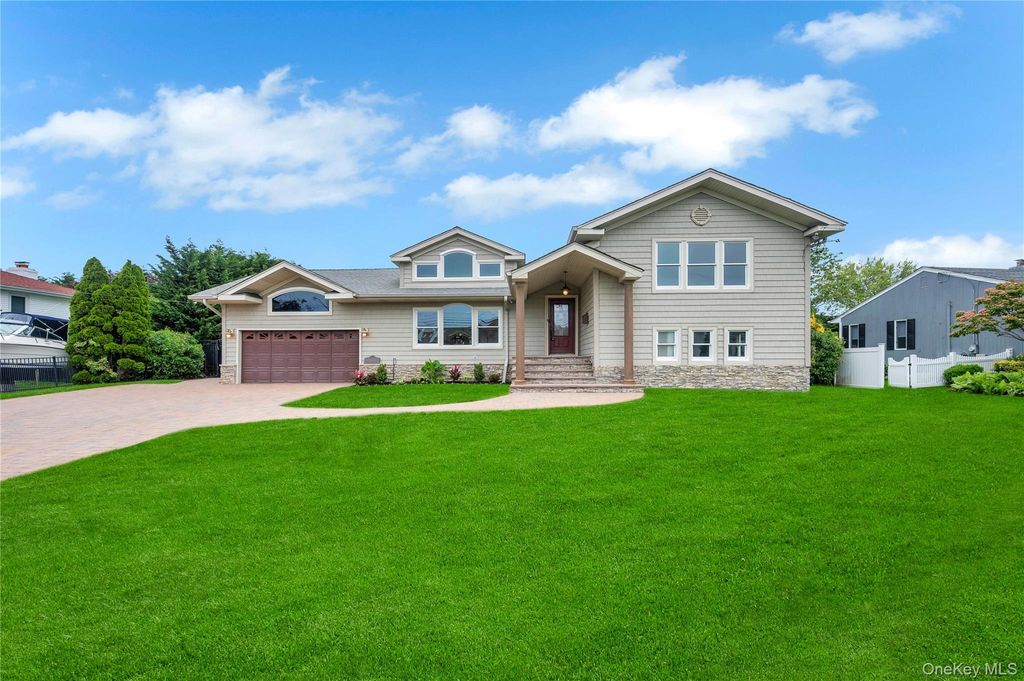 61 Riviera Drive S, Massapequa, NY 11758