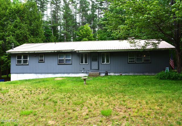 22 Sande Lane, Corinth, NY 12822