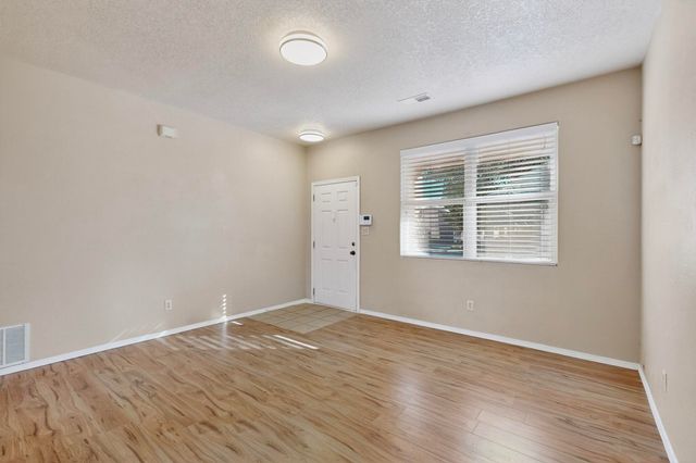 919 Molten Place NW, Albuquerque, NM 87120