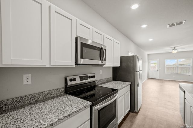 3238 Farm Oak, San Antonio, TX 78223
