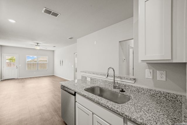 3238 Farm Oak, San Antonio, TX 78223