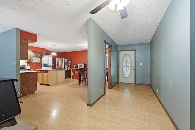 3291 Cumberland Lakes Dr, Monterey, TN 38574