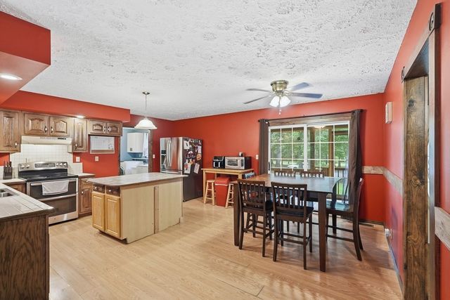 3291 Cumberland Lakes Dr, Monterey, TN 38574