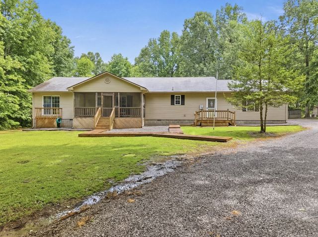 3291 Cumberland Lakes Dr, Monterey, TN 38574
