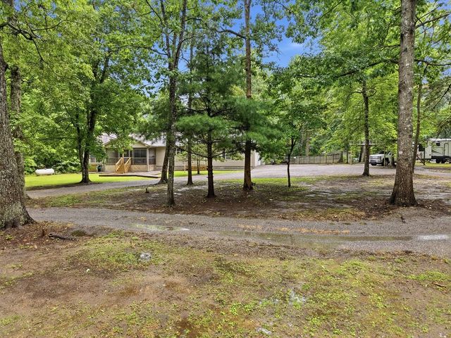 3291 Cumberland Lakes Dr, Monterey, TN 38574