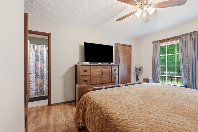 3291 Cumberland Lakes Dr, Monterey, TN 38574