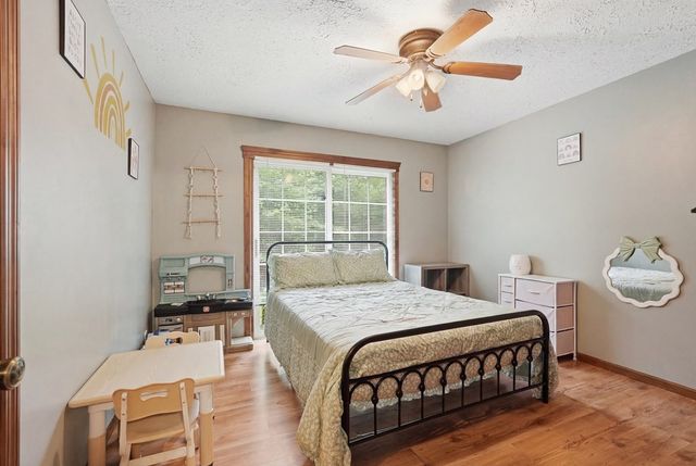 3291 Cumberland Lakes Dr, Monterey, TN 38574