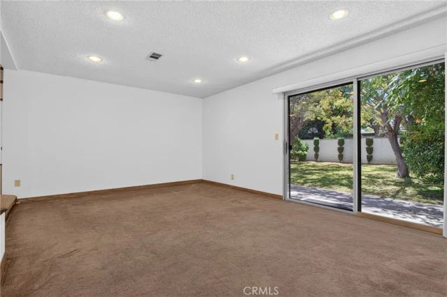 19134 Welby, Reseda, CA 91335
