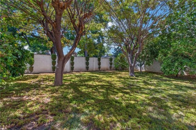 19134 Welby, Reseda, CA 91335