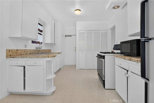19134 Welby, Reseda, CA 91335