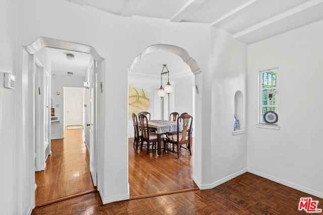 1544 S Point View Street, Los Angeles, CA 90035