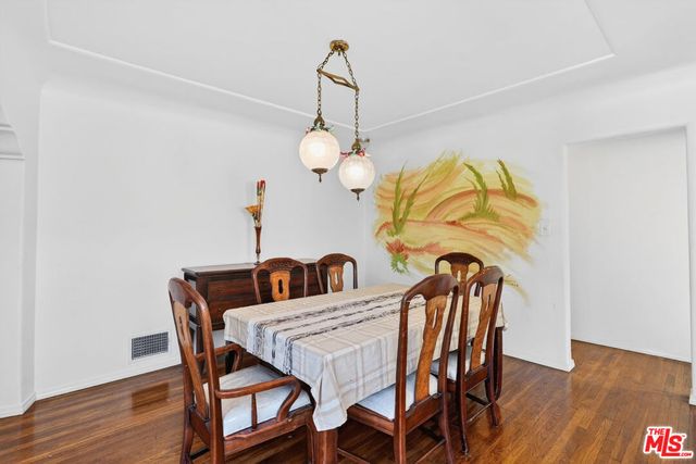 1544 S Point View Street, Los Angeles, CA 90035