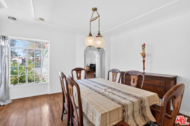 1544 S Point View Street, Los Angeles, CA 90035