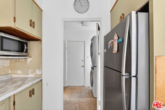 1544 S Point View Street, Los Angeles, CA 90035