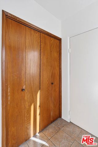 1544 S Point View Street, Los Angeles, CA 90035