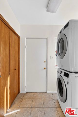 1544 S Point View Street, Los Angeles, CA 90035