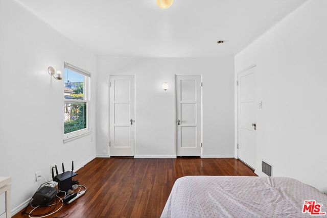 1544 S Point View Street, Los Angeles, CA 90035