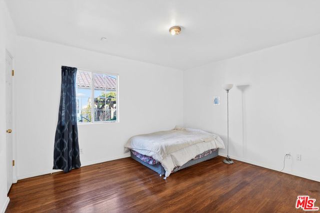 1544 S Point View Street, Los Angeles, CA 90035