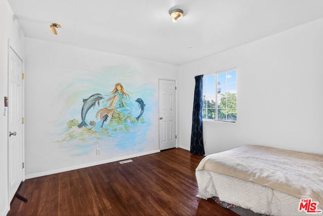 1544 S Point View Street, Los Angeles, CA 90035