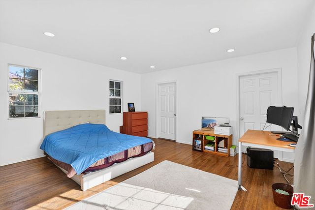 1544 S Point View Street, Los Angeles, CA 90035