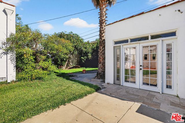 1544 S Point View Street, Los Angeles, CA 90035