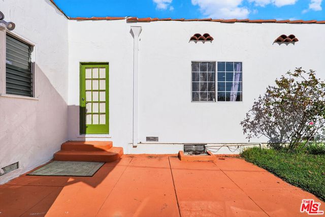 1544 S Point View Street, Los Angeles, CA 90035