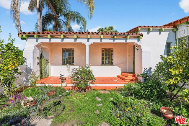 1544 S Point View Street, Los Angeles, CA 90035