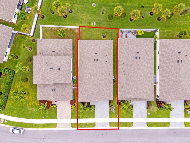 5726 Graceful Way, Delray Beach, FL 33484