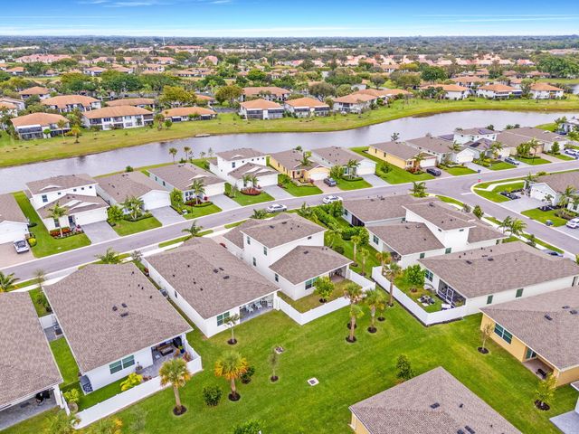 5726 Graceful Way, Delray Beach, FL 33484