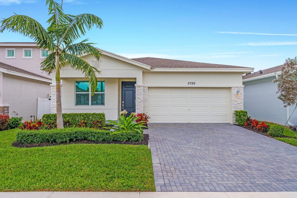 5726 Graceful Way, Delray Beach, FL 33484