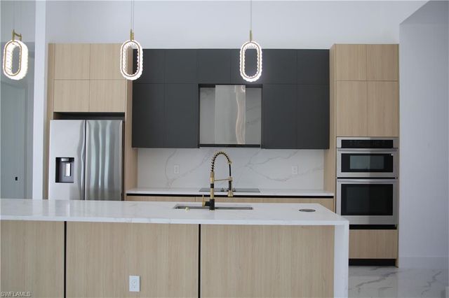 214 SE 8th ST, Cape Coral, FL 33990