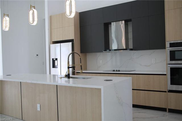 214 SE 8th ST, Cape Coral, FL 33990