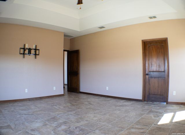 201 Abrego Lake, Floresville, TX 78114