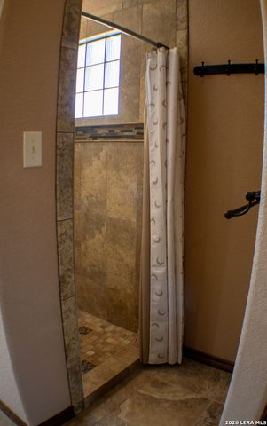 201 Abrego Lake, Floresville, TX 78114