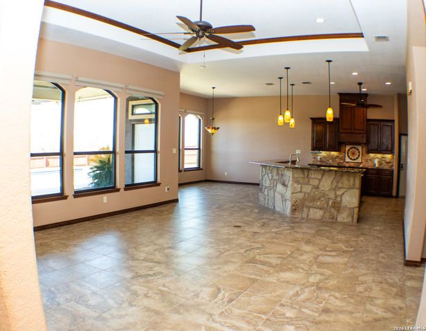 201 Abrego Lake, Floresville, TX 78114